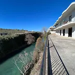 فندق Irini