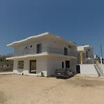 Irini 3* ساراندا