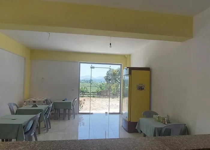 Ξενοδοχείο Irini